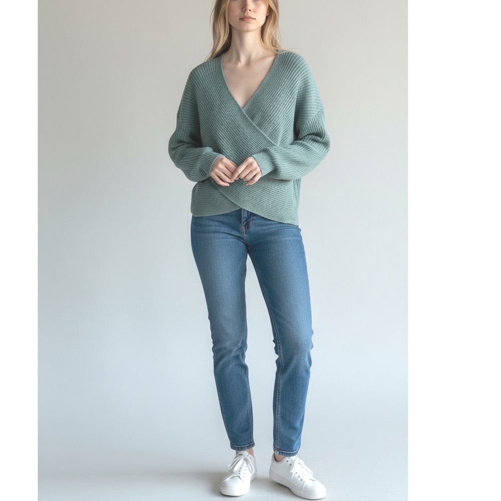 Luna Tuccini Sage Green Shaker Knit Faux Wrap V-Neck Pullover Sweater M Cozycore